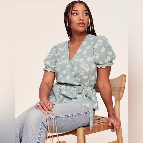 Adore Me Tops - Adore Me Floral Puff Sleeve Blouse in Soft Blue
